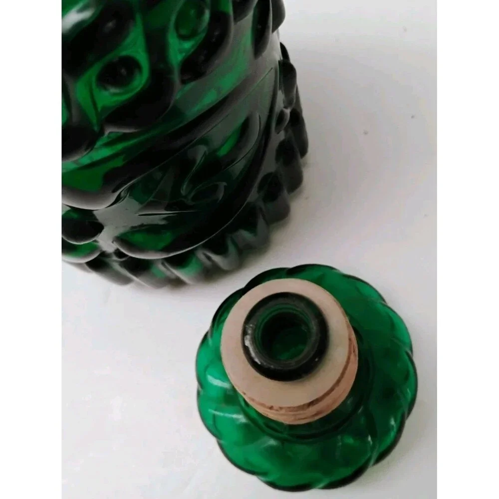 Vintage 1968 Jim Beam Emerald Green Glass Decanter Bottle KY-DRB-230 Stopper